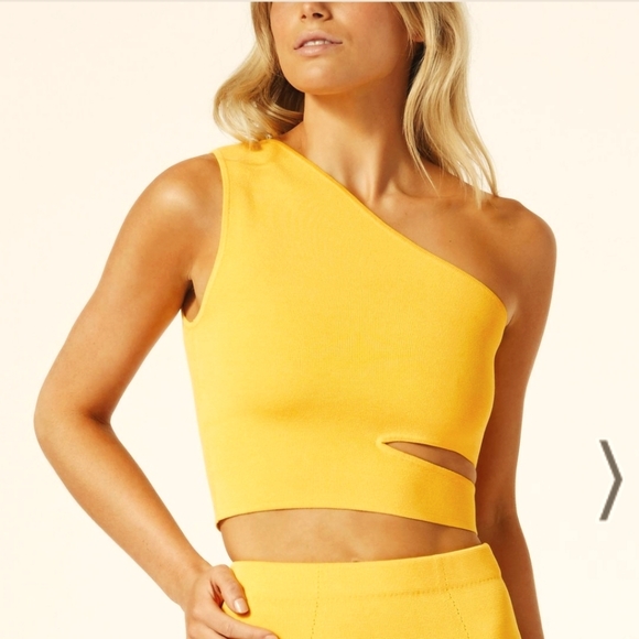 San Sloane Adriana Asym Cut Out Top Mango- 4/S - Picture 2 of 5